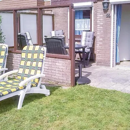 Holiday home Three-bedroom In *